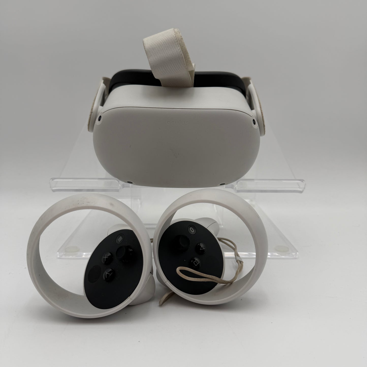 Oculus Quest 2 128GB Video Game System White Used