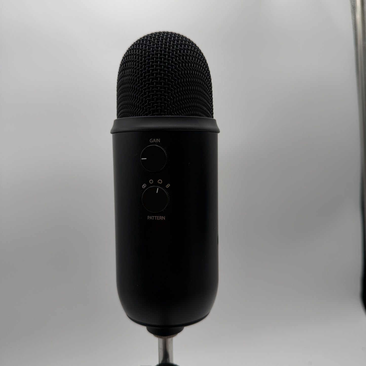 Blue Yeti Professional Multi-Pattern USB Condenser Microphone With Stand