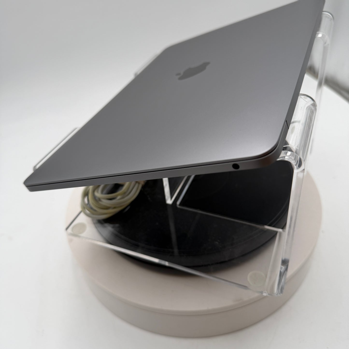 Apple MacBook Pro 13" A2338 2020 M1 8GB 256GB Space Grey
