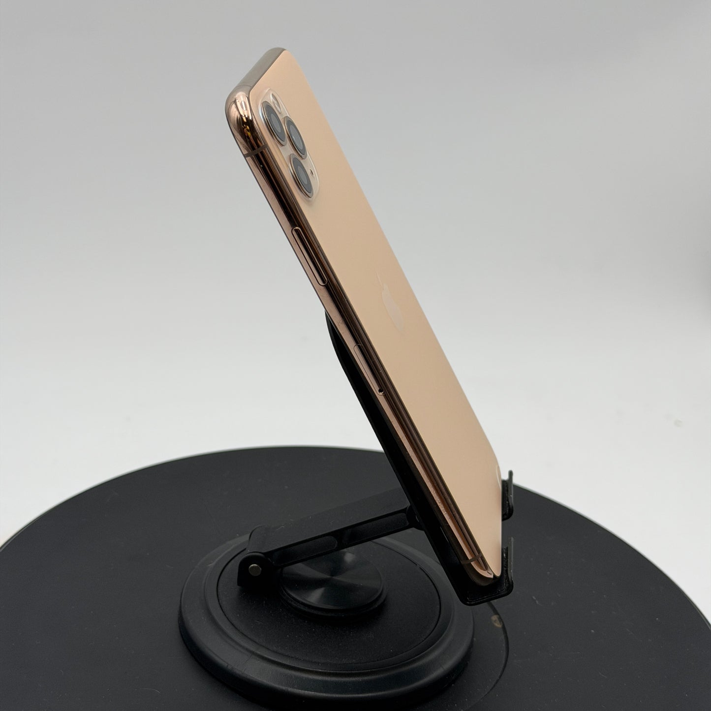 Unlocked Apple iPhone 11 Pro Max 64GB Gold READ