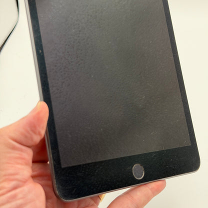 Apple iPad Mini 5th Gen A2133 64GB Wi-Fi - Space Gray