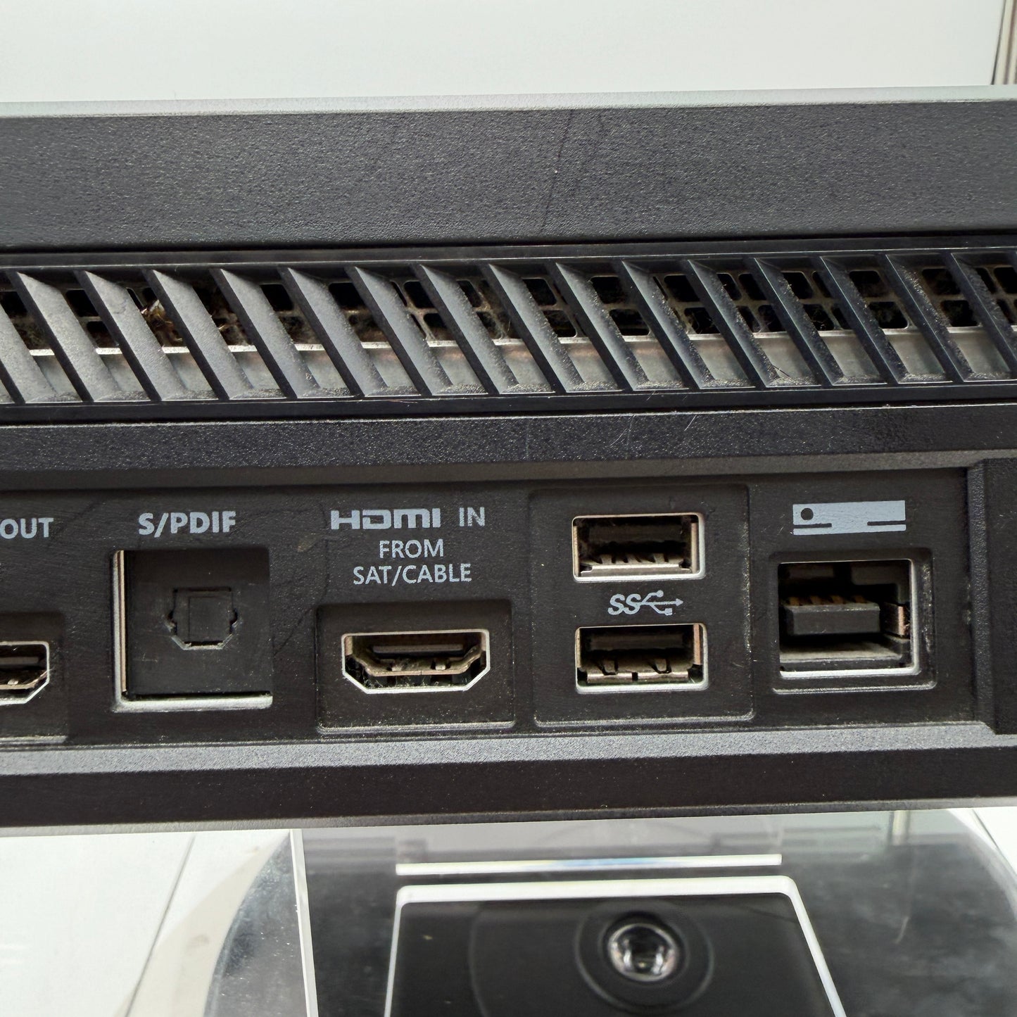 Microsoft Xbox One (1540) 2013 Video Game System Black