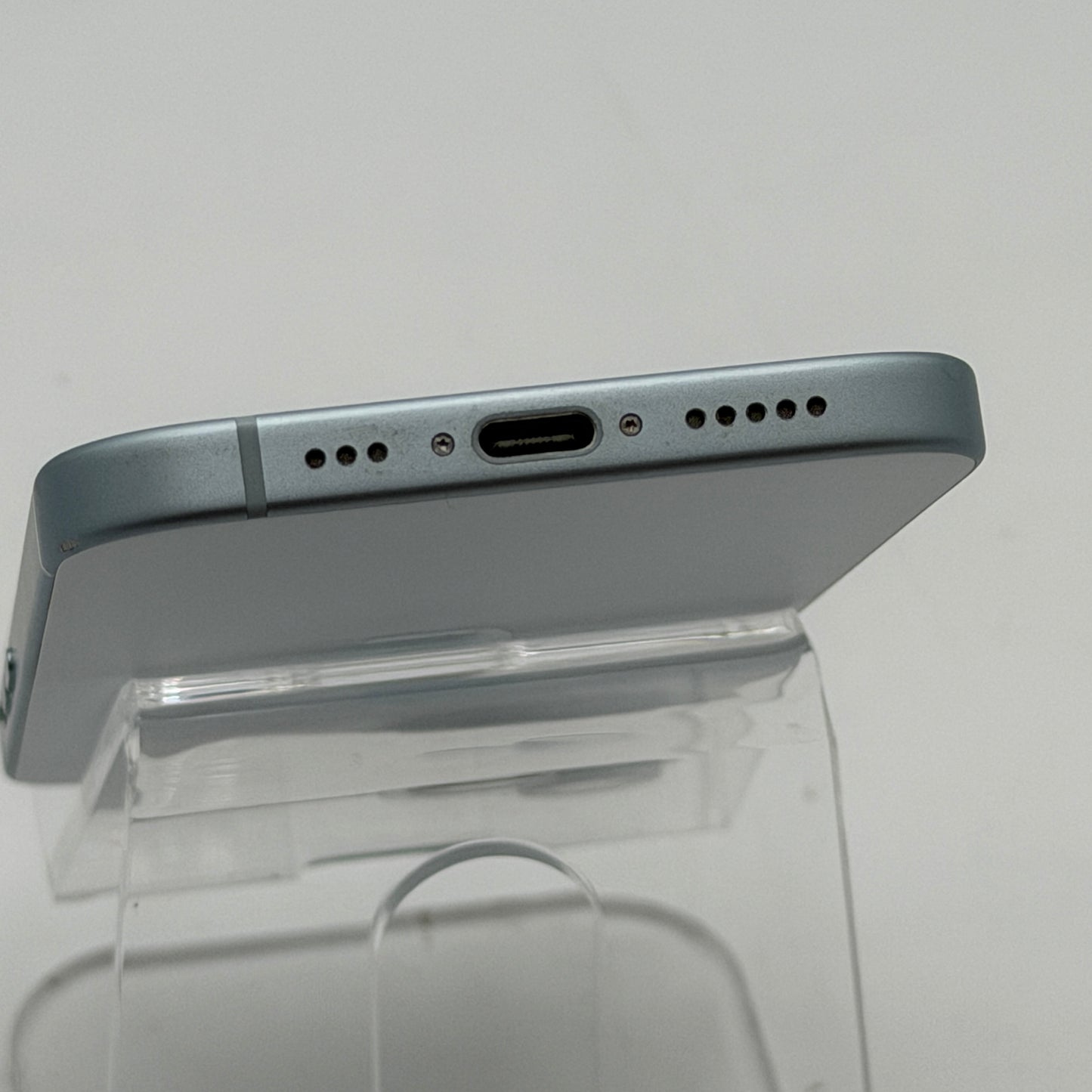 Apple iPhone 15 6.1" 128GB Blue Unlocked MINTY