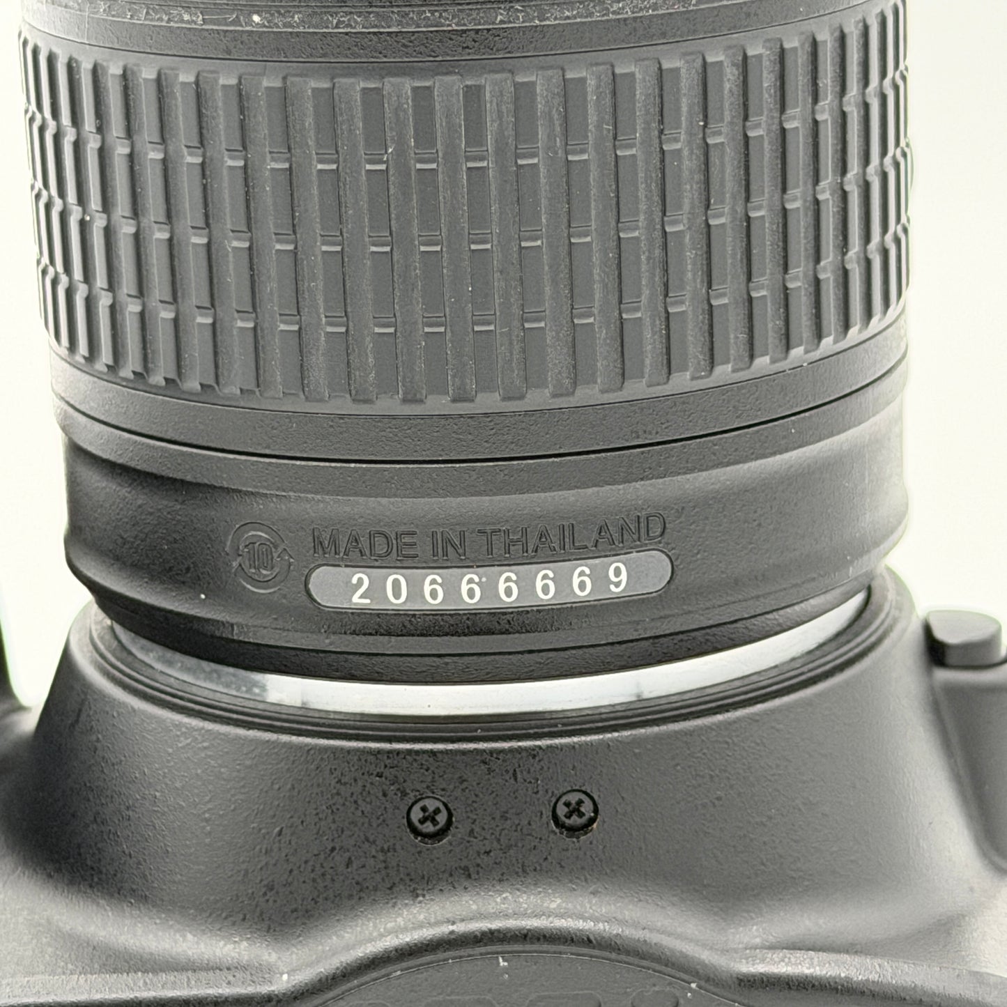 Nikon D3400 Digital Camera With Charger And Lens