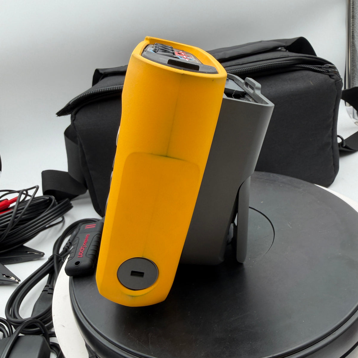 Fluke 1732 Three Phase Electrical Energy Power Logger Analyzer w accessories