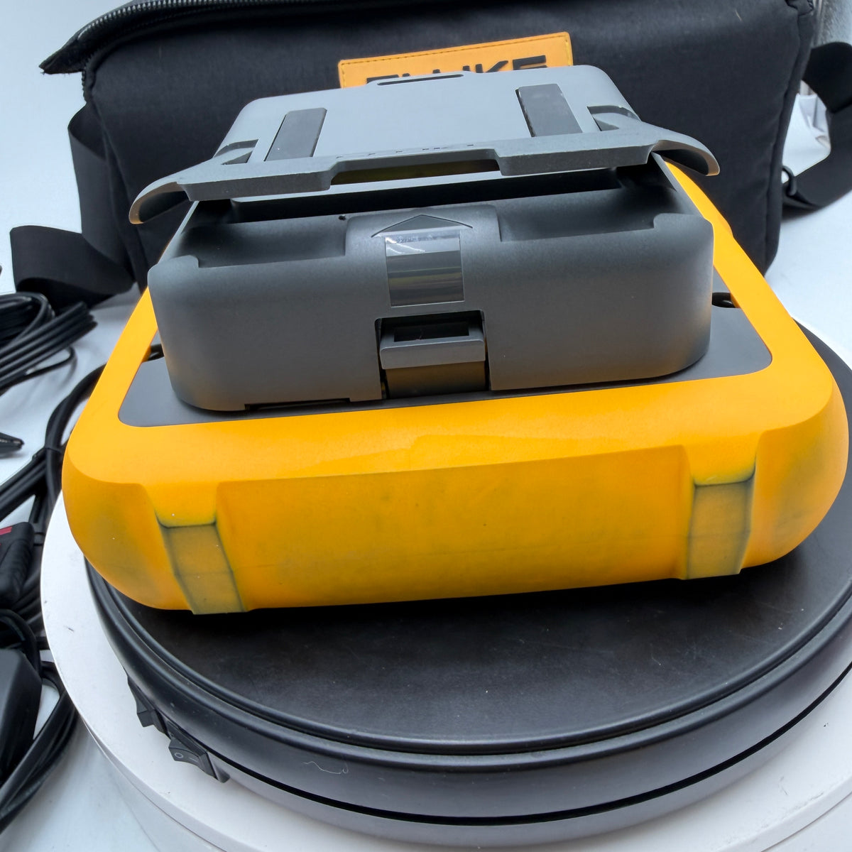 Fluke 1732 Three Phase Electrical Energy Power Logger Analyzer w accessories