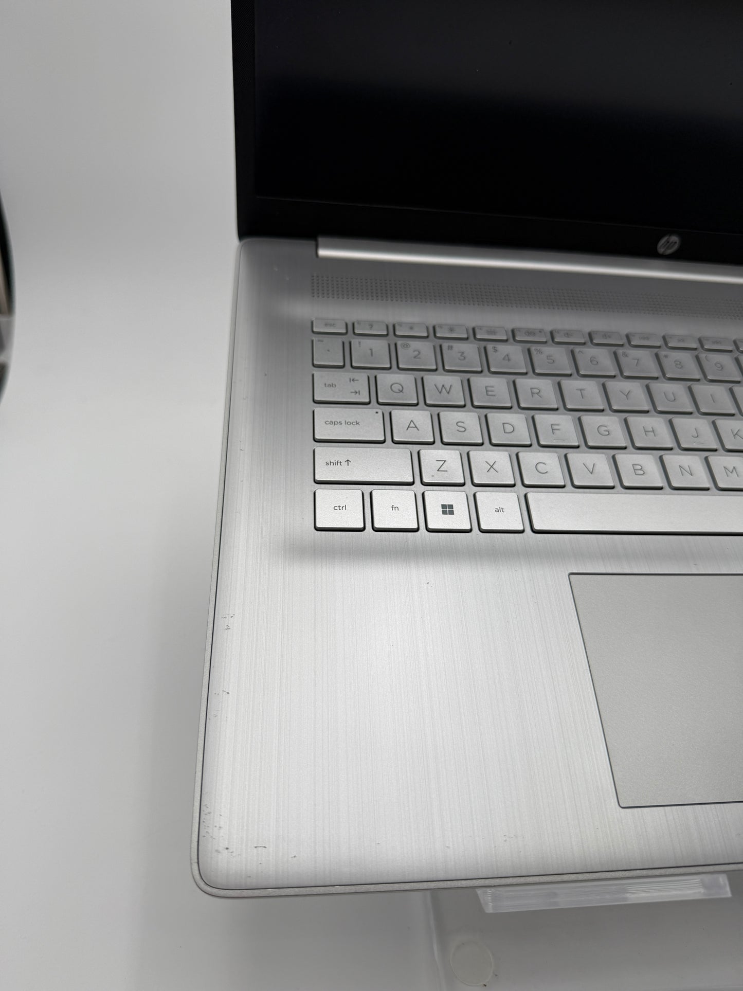HP 17-CN1053CL Laptop 1TB HDD 12GB RAM Core i5 Silver 2022
