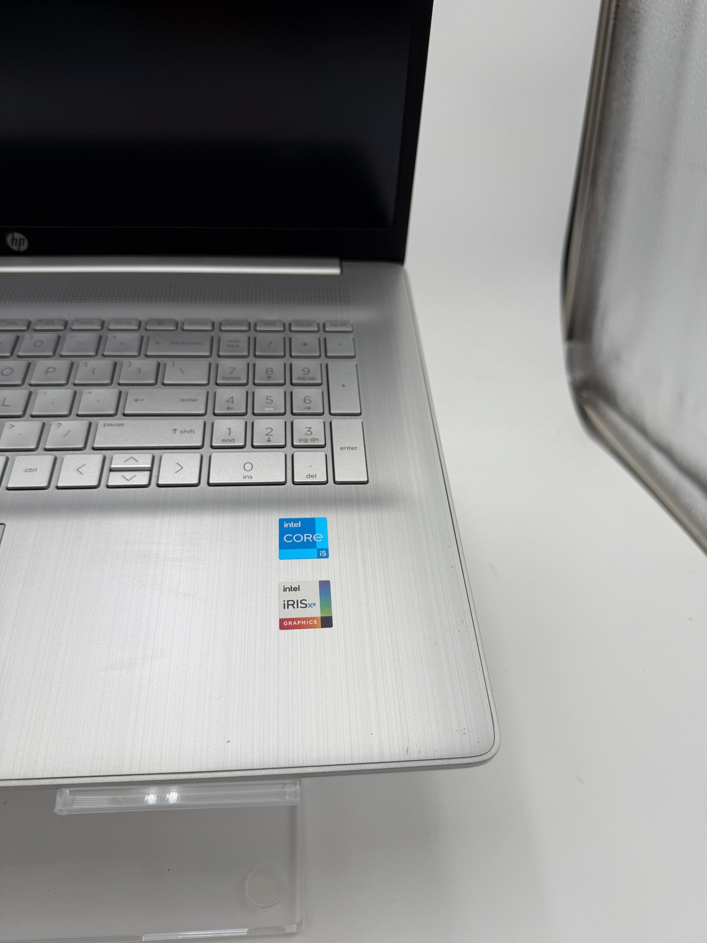 HP 17-CN1053CL Laptop 1TB HDD 12GB RAM Core i5 Silver 2022