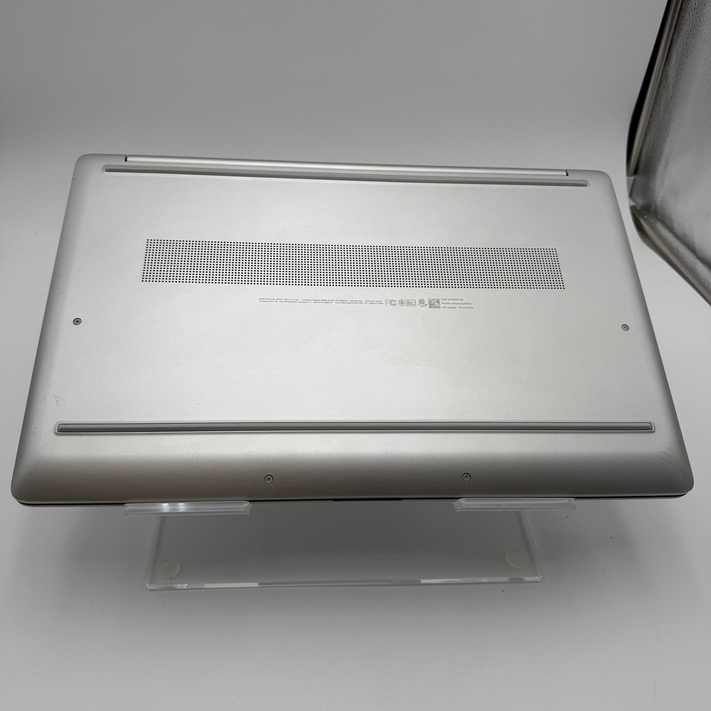 HP 17-CN1053CL Laptop 1TB HDD 12GB RAM Core i5 Silver 2022
