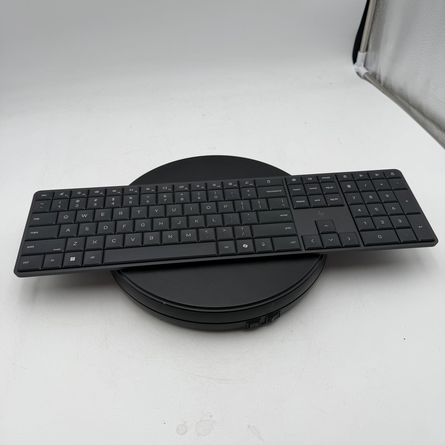 HP OmniStudio All-in-One AI Desktop Computer 16GB 1TB Ultra 7 Black