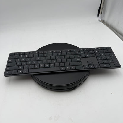 HP OmniStudio All-in-One AI Desktop Computer 16GB 1TB Ultra 7 Black