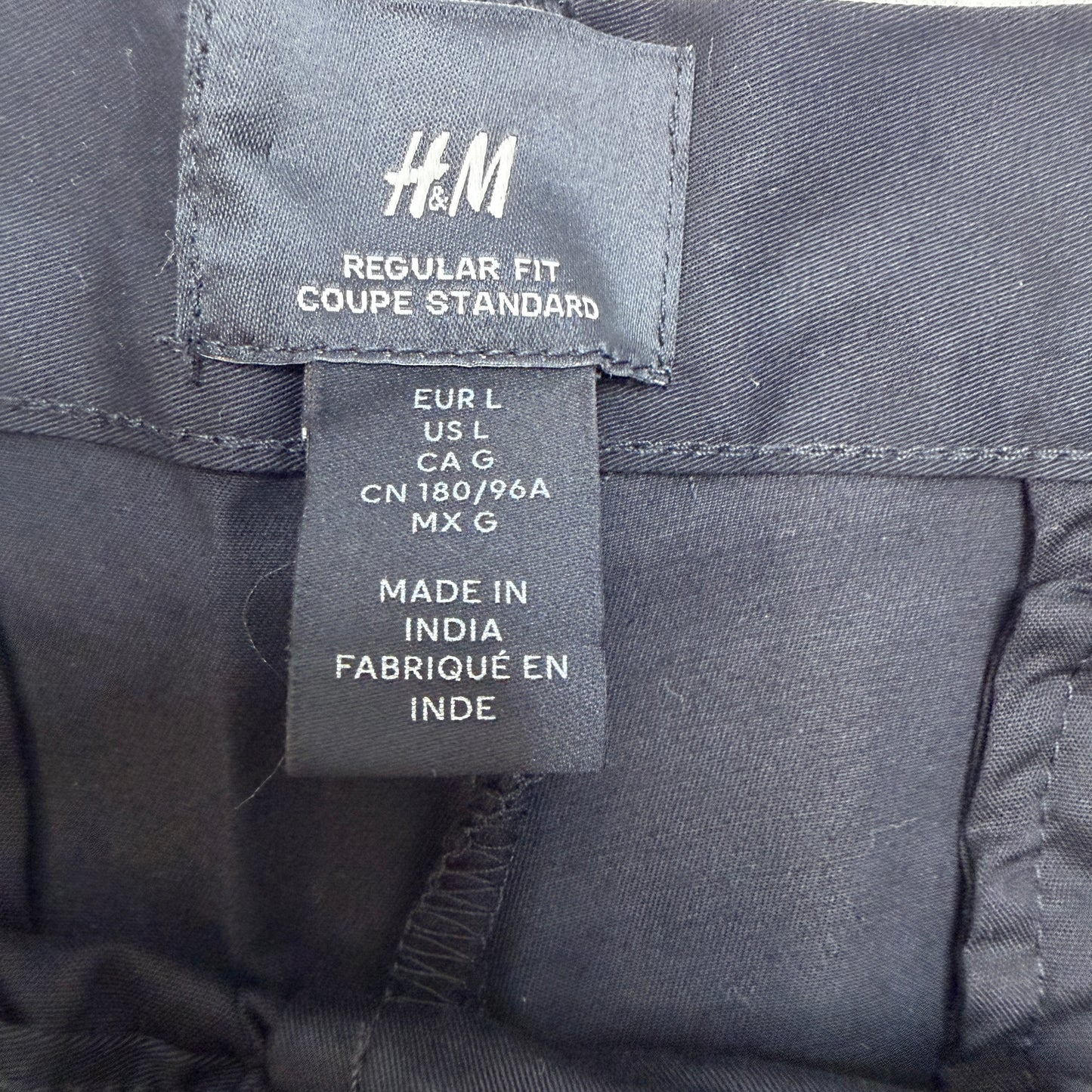 H&M Men's Black Chino, Shorts Large, Regular Fit, Mid Length, Flat Front