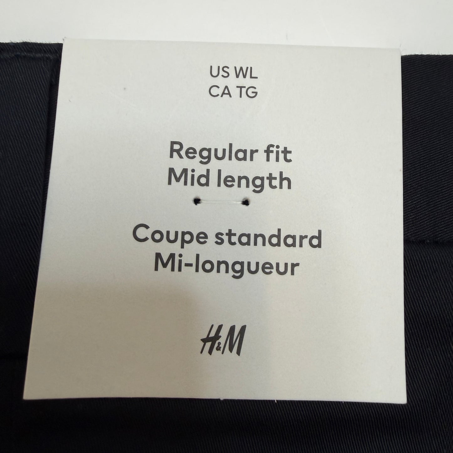 H&M Men's Black Chino, Shorts Large, Regular Fit, Mid Length, Flat Front