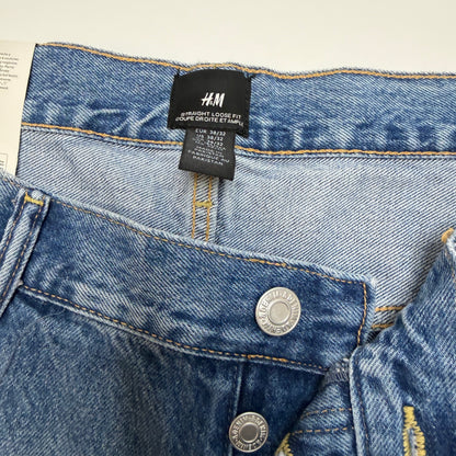 H&M Mens Jeans 38x32 Medium Wash Blue Denim Straight Loose Fit Baggy