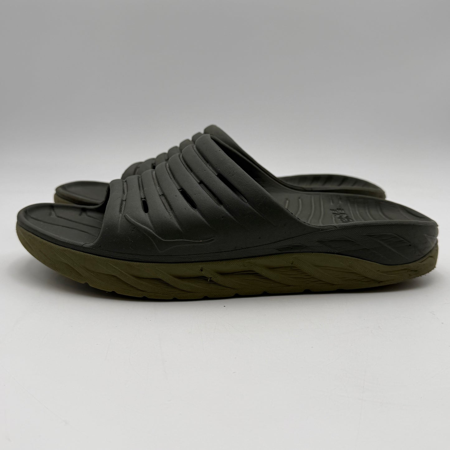 Hoka One One Ora Recovery Slides Mens Size 11 Black Sandal Unisex Green