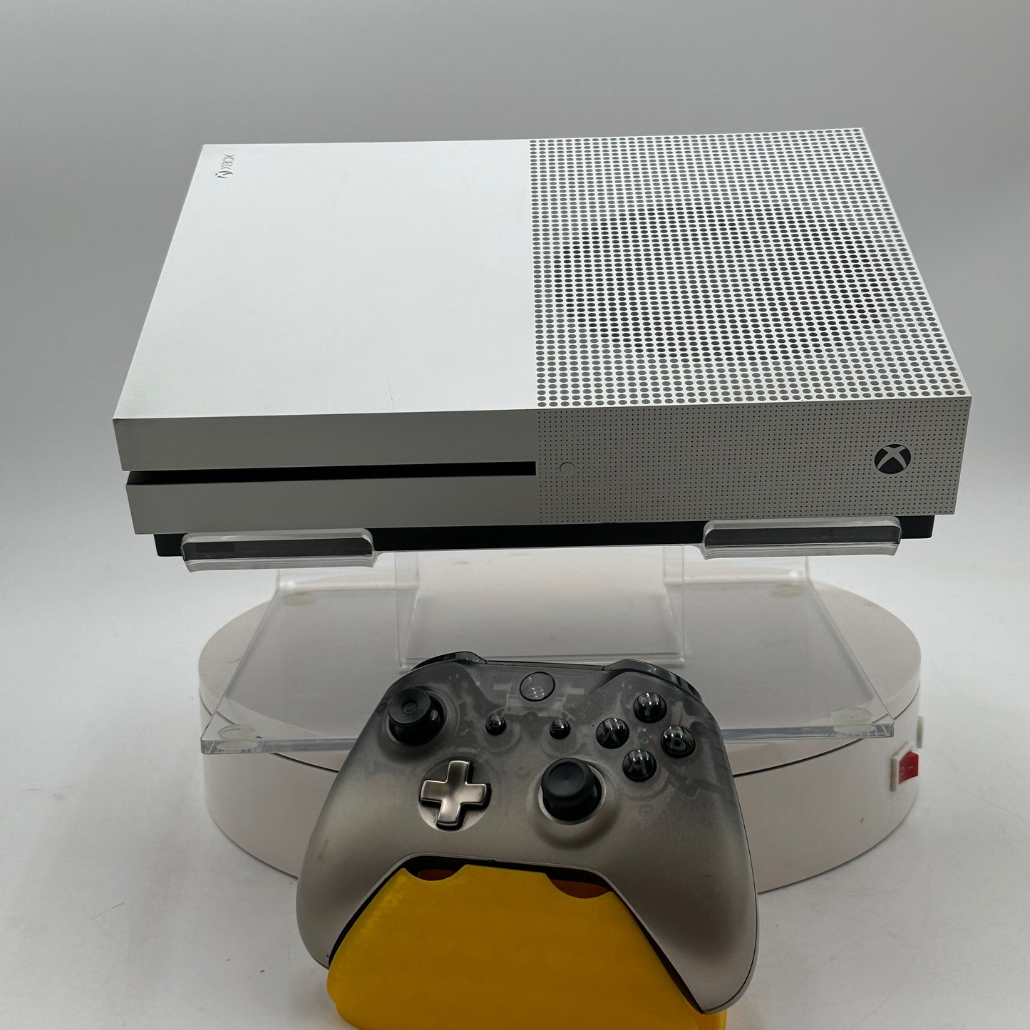 Microsoft Xbox One S (1681) 1TB