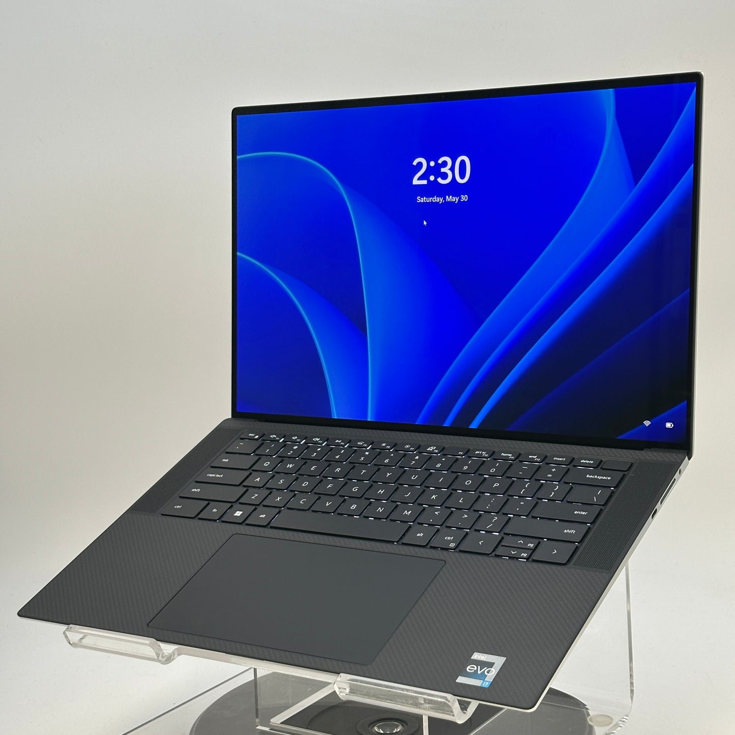 Dell XPS P91F Laptop 4050 i7-13700h 64GB 2TB
