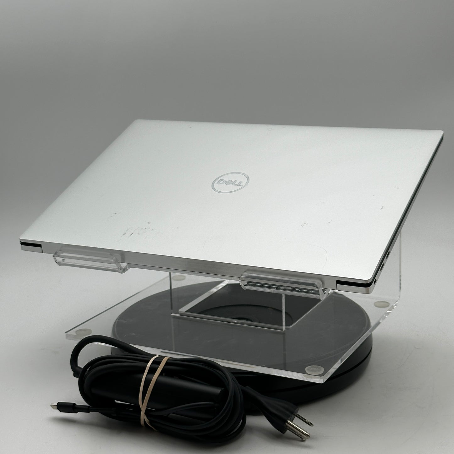 Dell XPS P91F Laptop 4050 i7-13700h 64GB 2TB