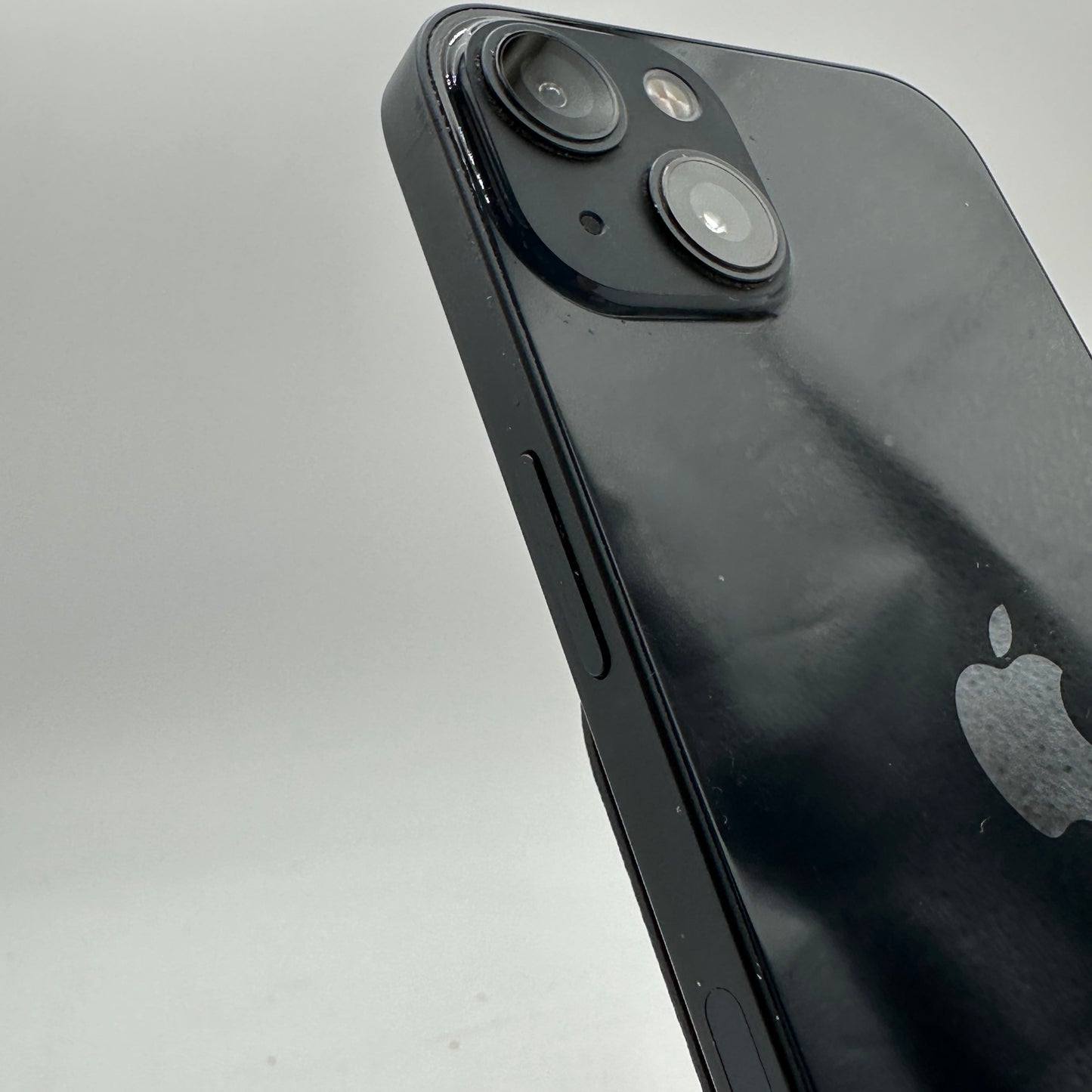 Apple iPhone 13 128GB AT&T 85% Battery