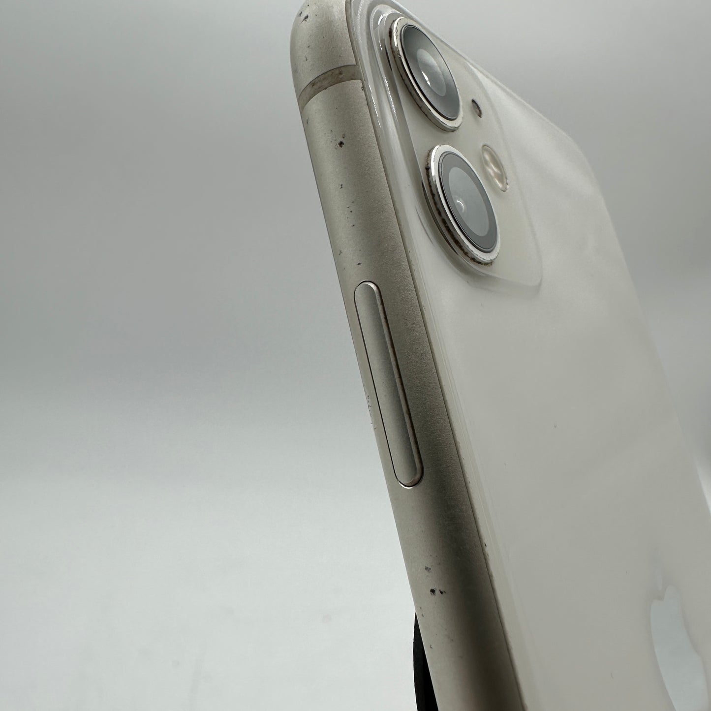 Apple iPhone 11 64GB White Unlocked