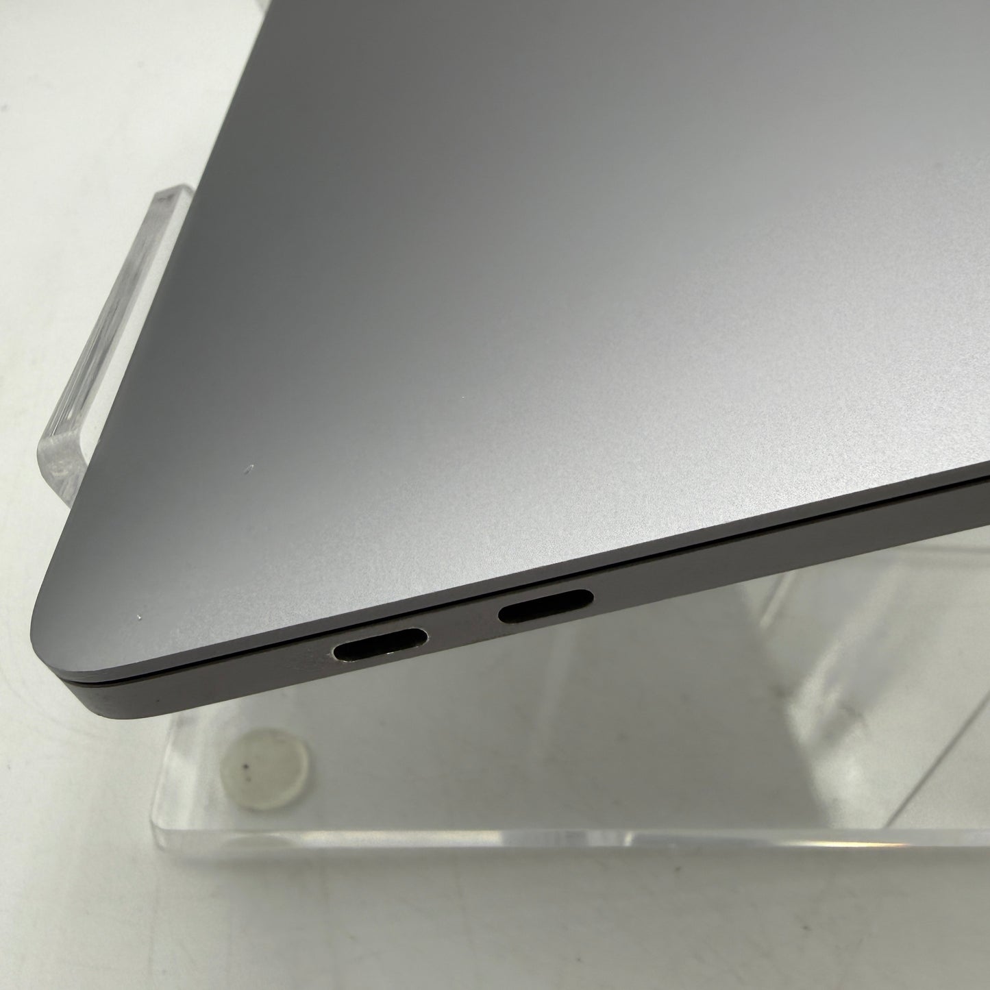 Apple MacBook Pro 13" A2159 2019 Core i5 8GB 256GB Space Gray
