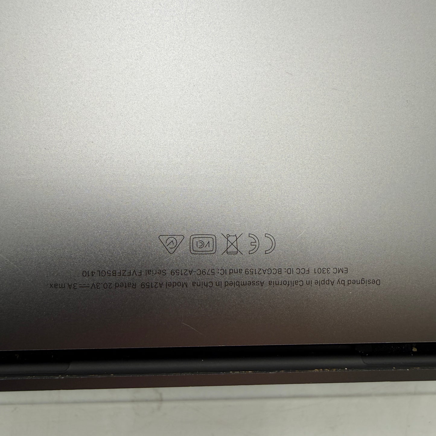 Apple MacBook Pro 13" A2159 2019 Core i5 8GB 256GB Space Gray