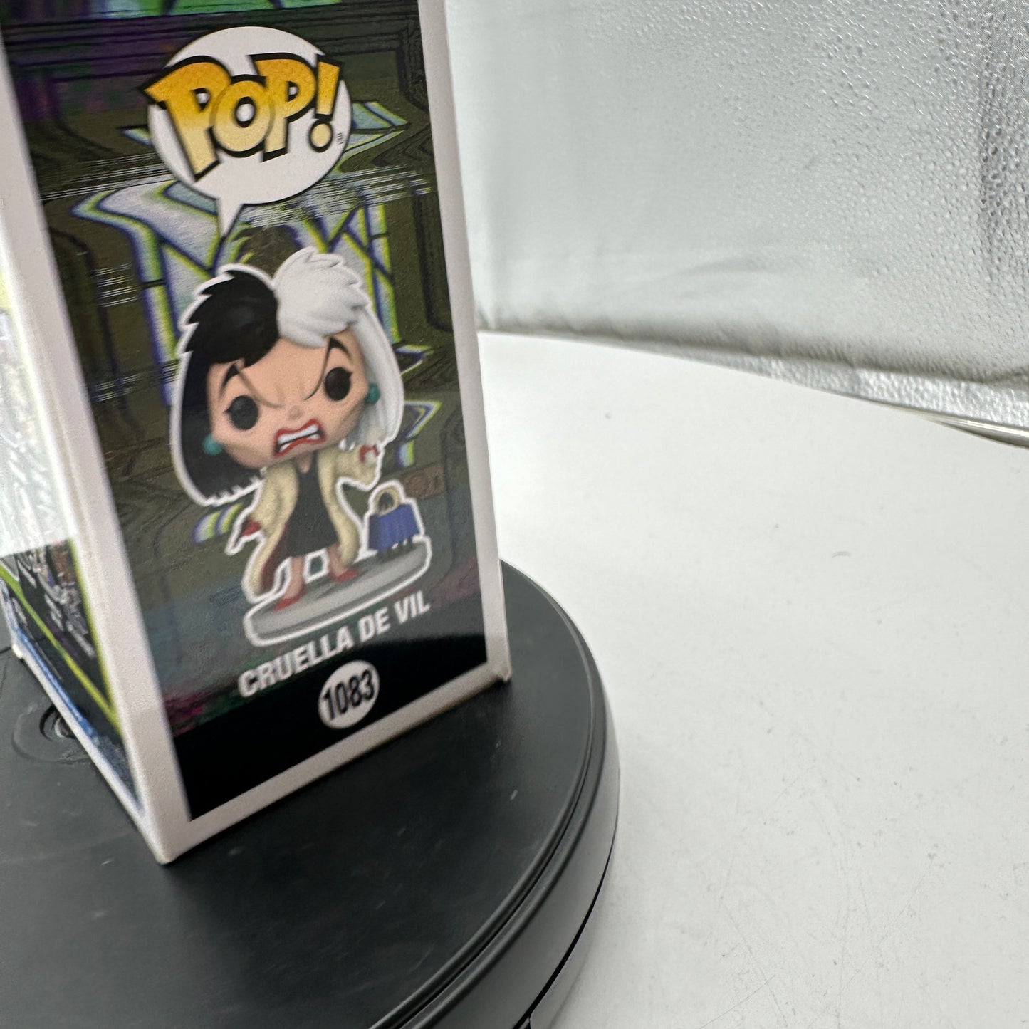 Funko Pop! Vinyl Disney Villains Cruella de Vil #1083 Figure