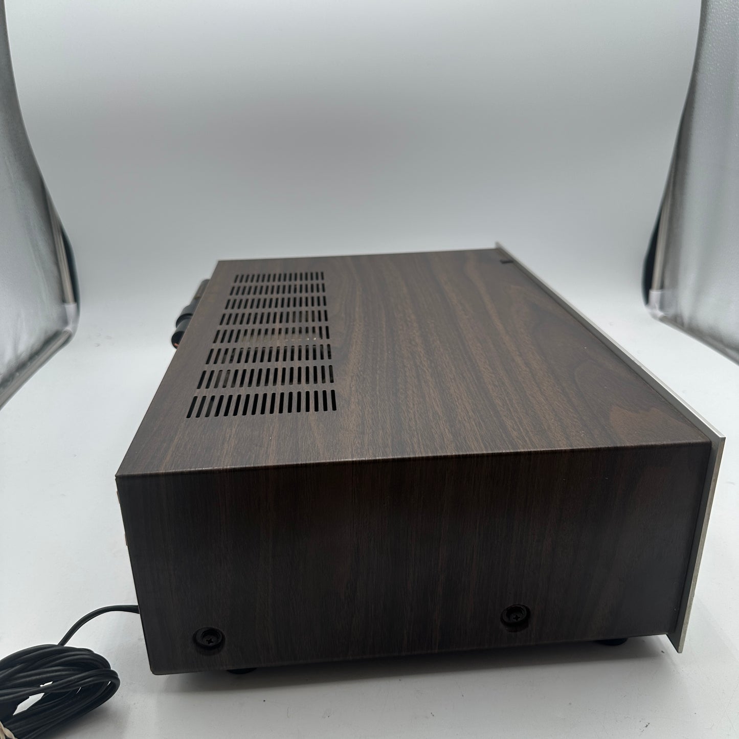 Marantz Model 2216 Vintage Receiver TESTED READ
