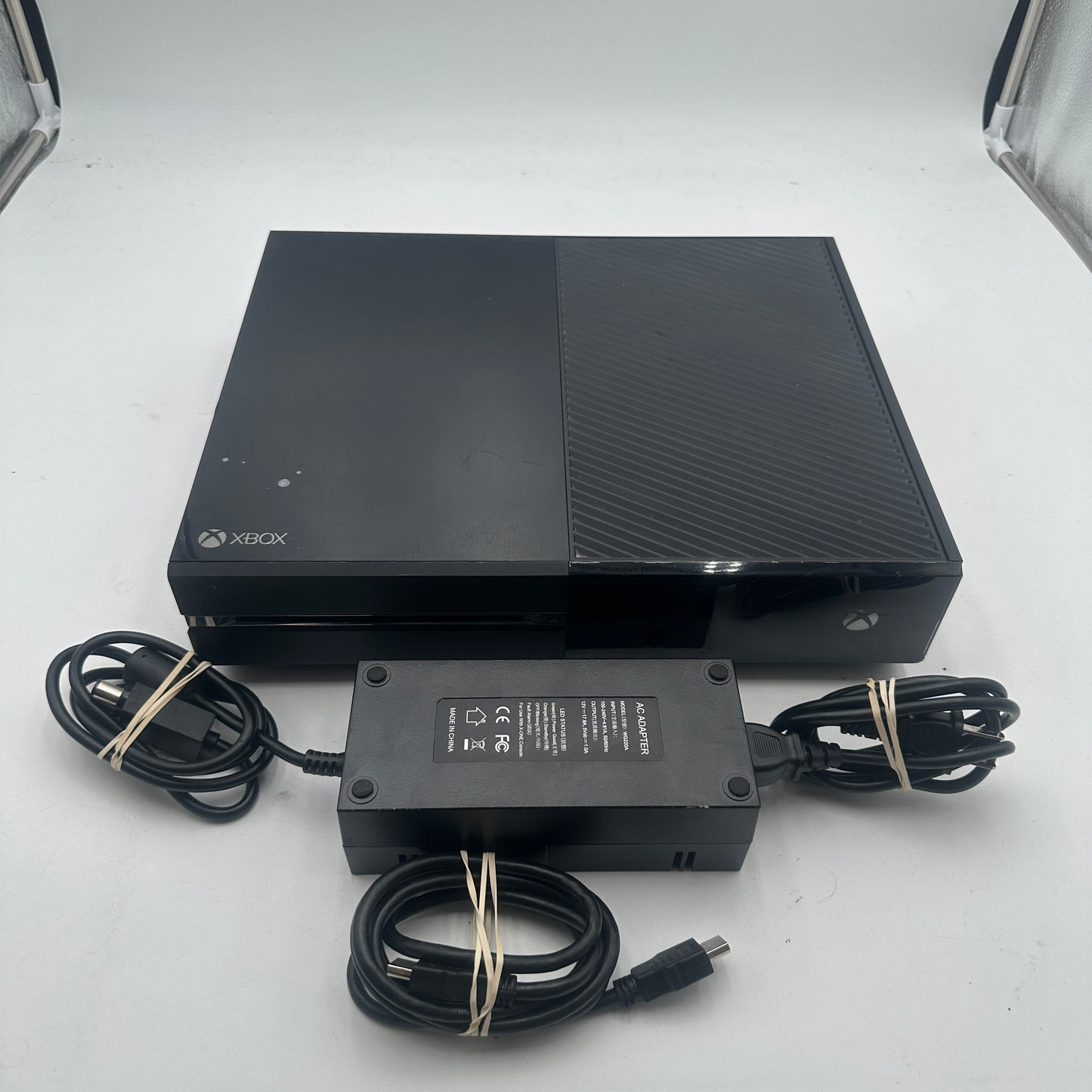 Microsoft Xbox One (1540) 2013 Console 320GB READ