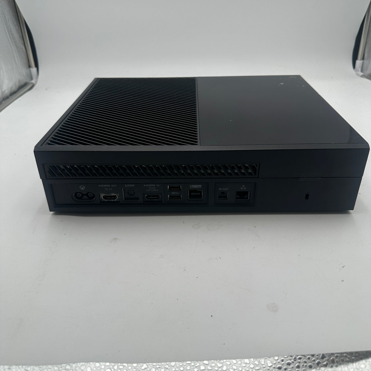 Microsoft Xbox One (1540) 2013 Console 320GB READ