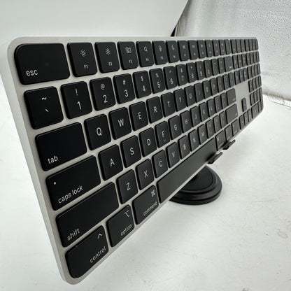 Apple A2520 Magic Keyboard