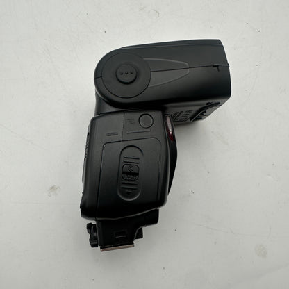Nikon Speedlight SB-700 Flash