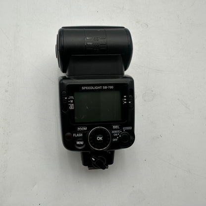 Nikon Speedlight SB-700 Flash