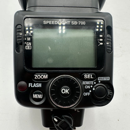 Nikon Speedlight SB-700 Flash
