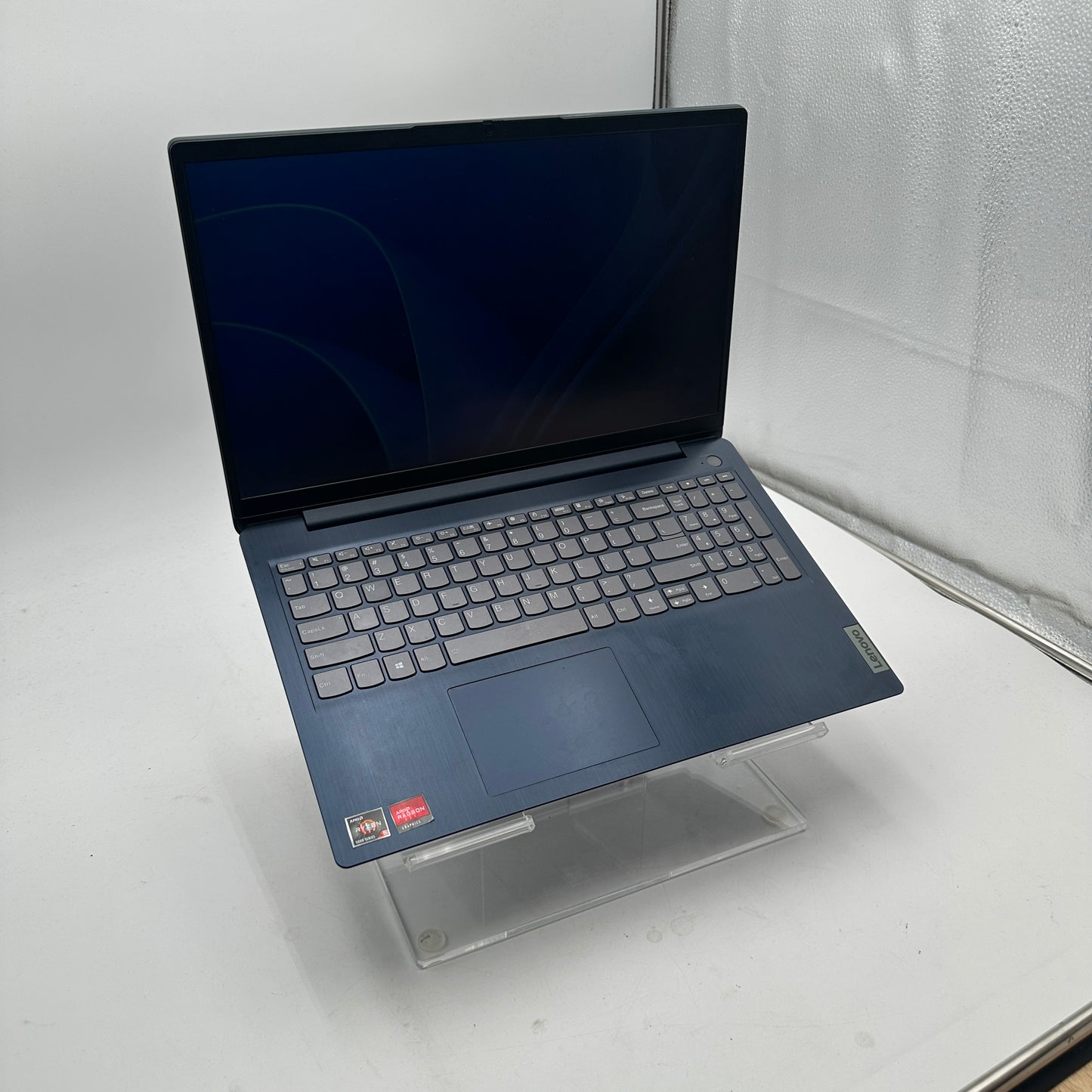 Lenovo IdeaPad 3 15ALC6 AMD Ryzen 5, 20GB RAM, 500GB READ
