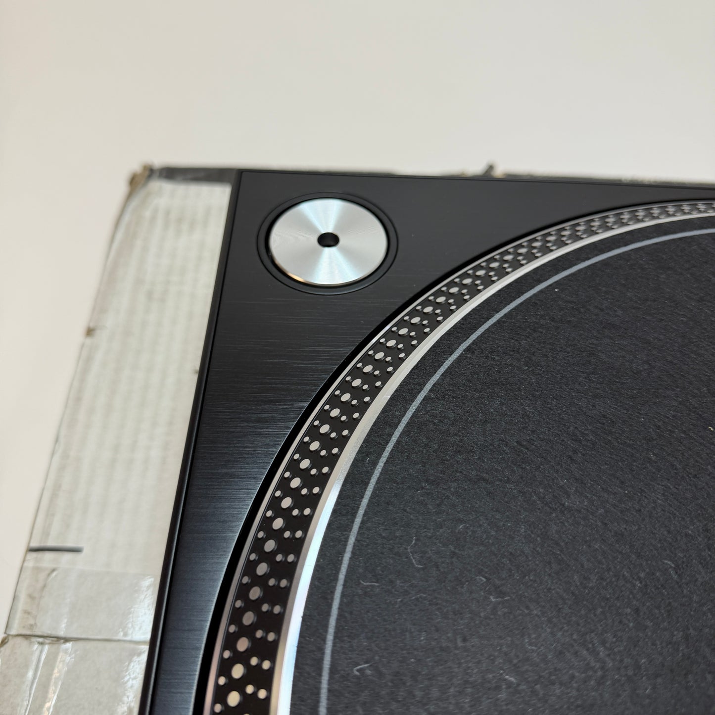 Pioneer PLX 1000 Turntable With Box