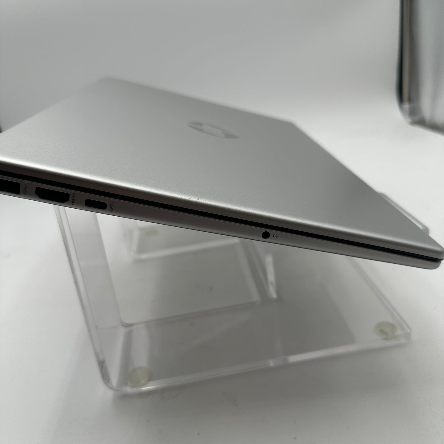 HP 15-fc0058nr 15-Inch Laptop AMD Ryzen 5 8GB RAM 500GB