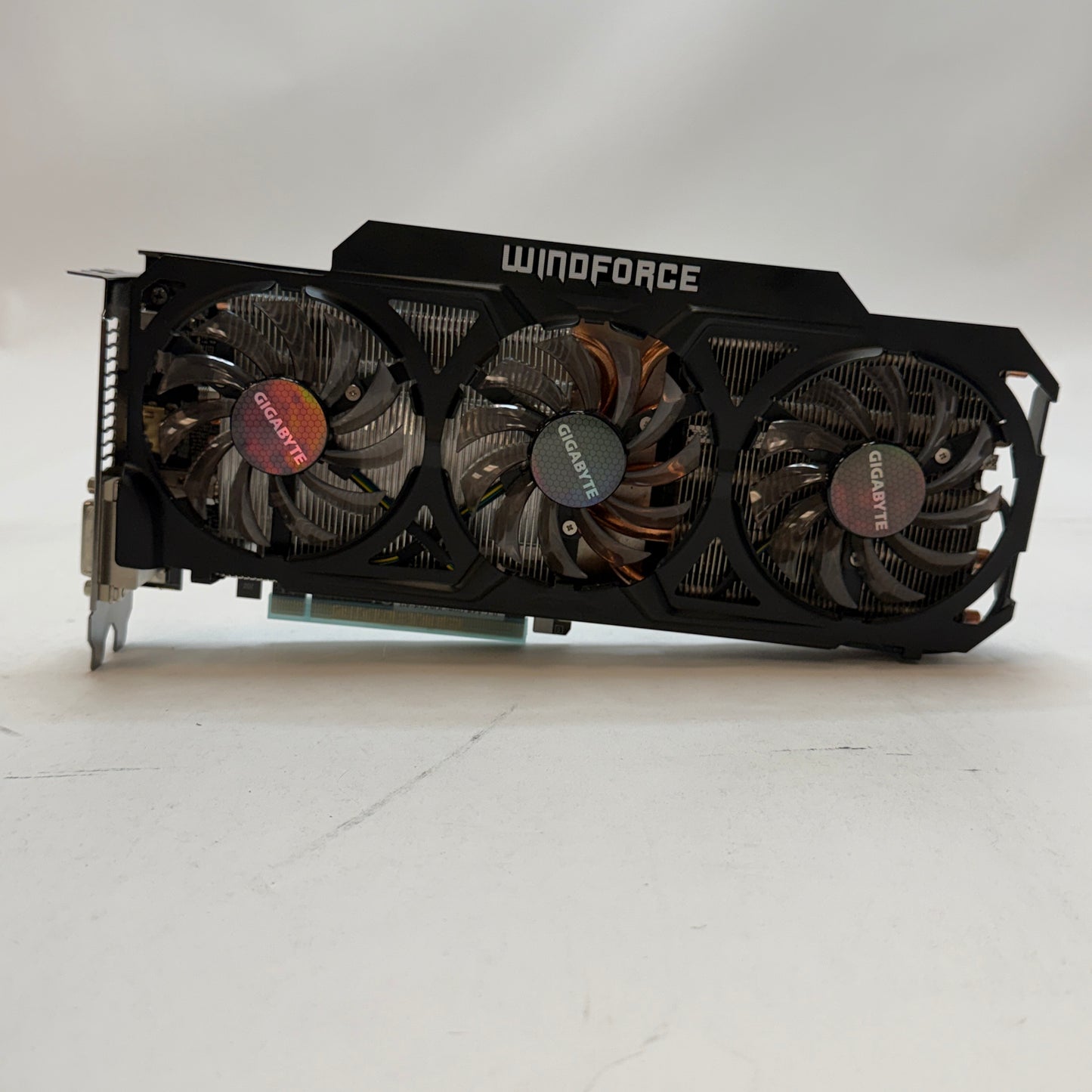 Gigabyte Radeon R9 290 Windforce Graphics Card Black Used With Box