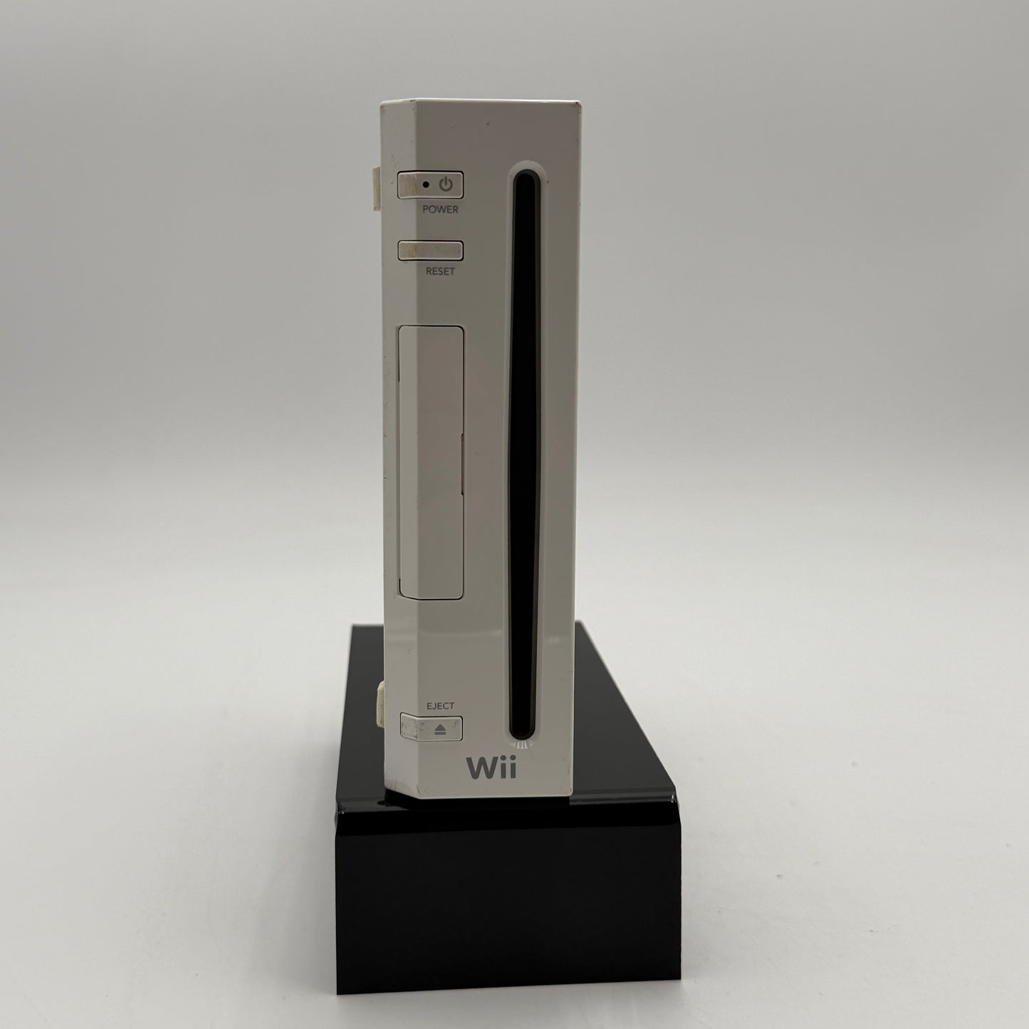 Nintendo Wii RVL-001 2006 with 2 Controllers