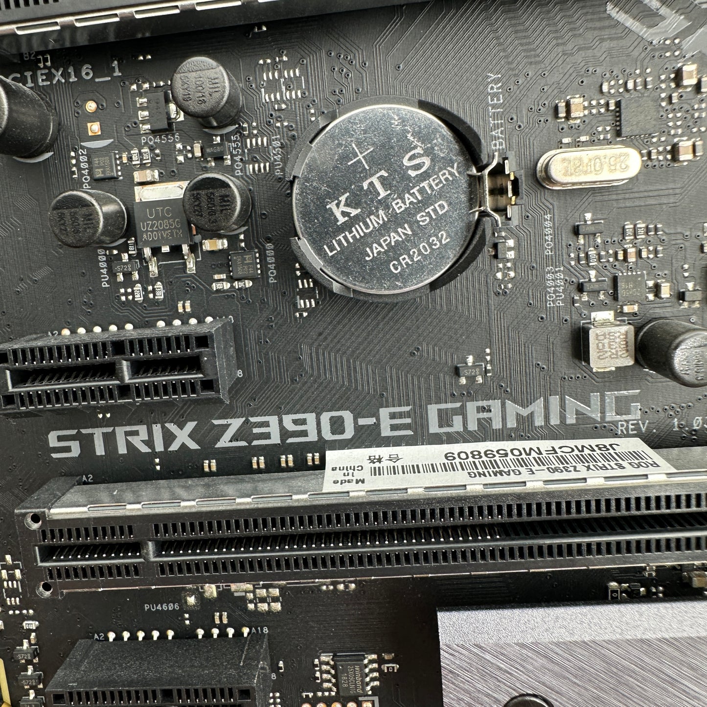 Asus ROG Strix Z390-E Gaming Motherboard Intel Chipset