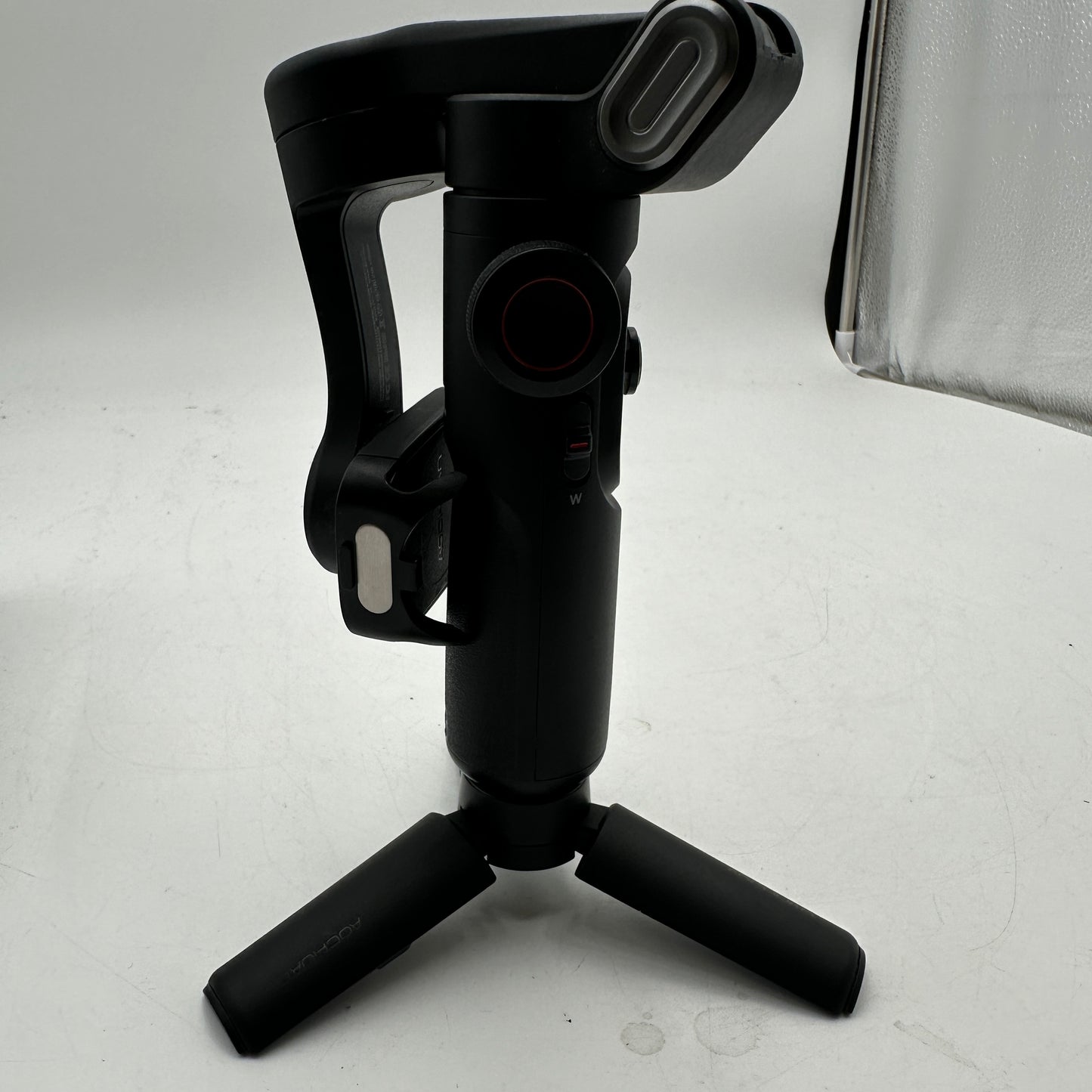 Aochuan Smart XE 3-Axis Smartphone Stabilizer