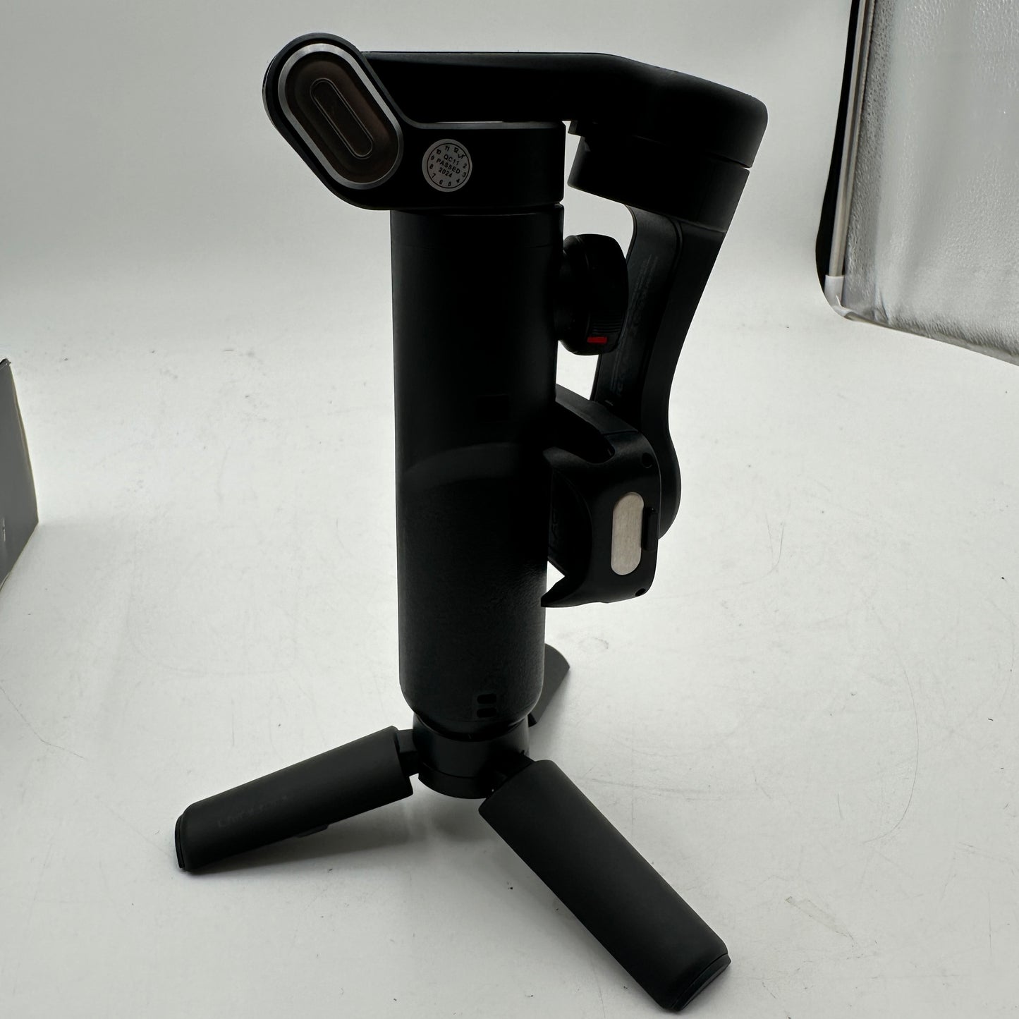 Aochuan Smart XE 3-Axis Smartphone Stabilizer
