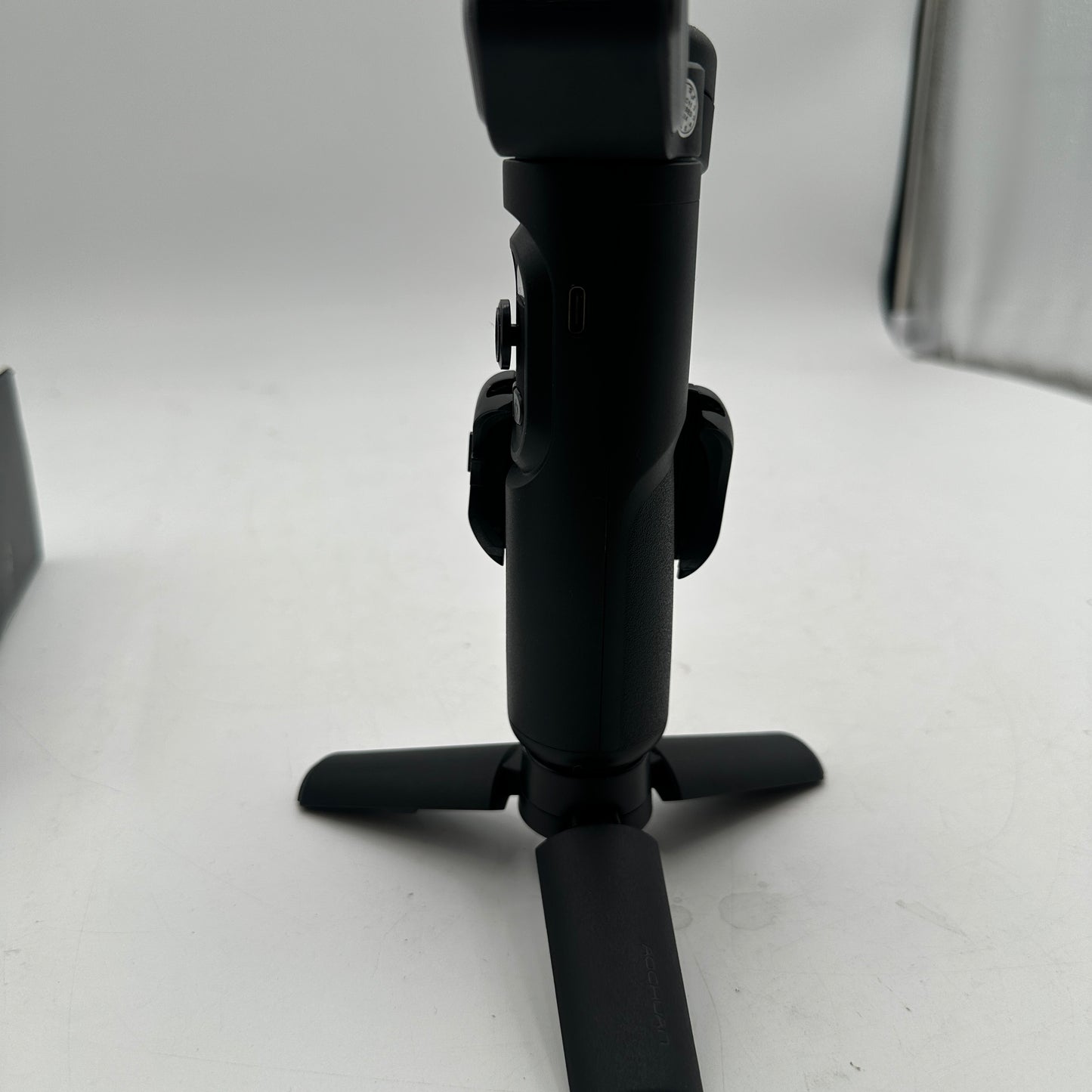Aochuan Smart XE 3-Axis Smartphone Stabilizer