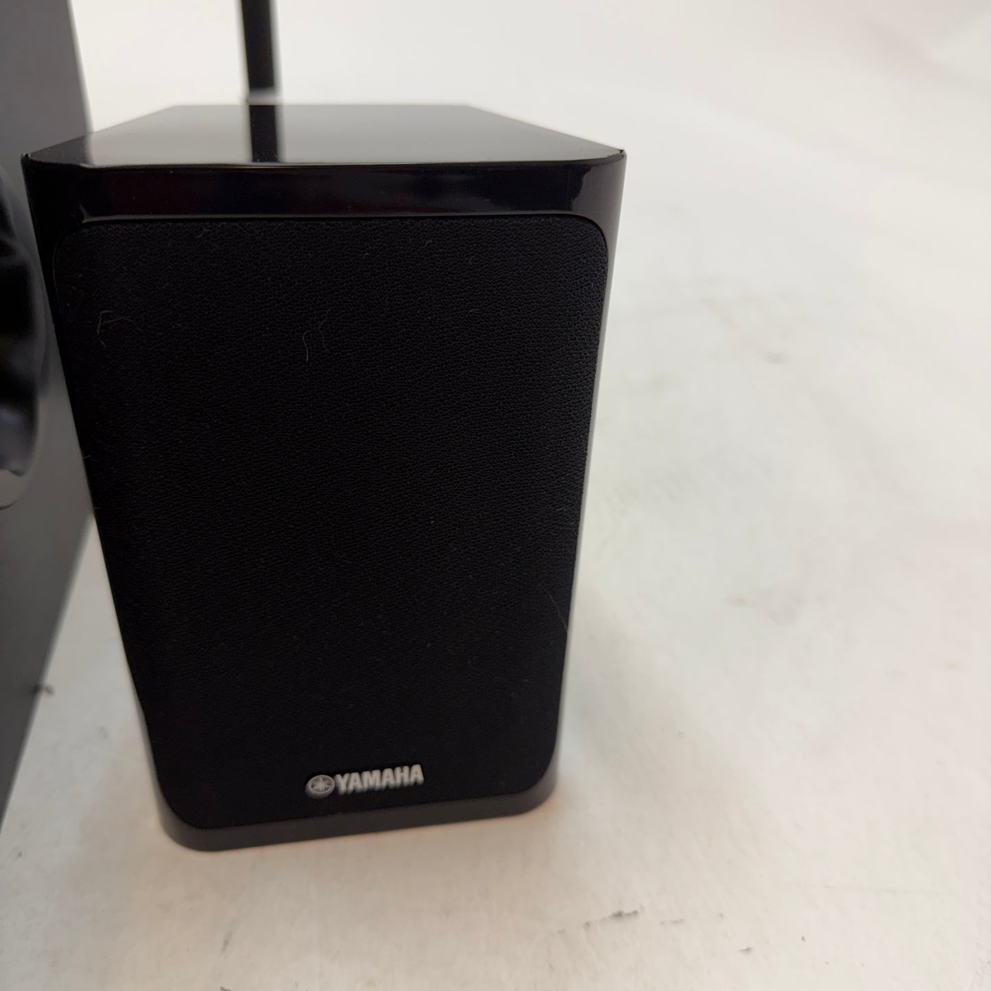 Yamaha NS-P41 Home Theater 5.1 Surround Sound System