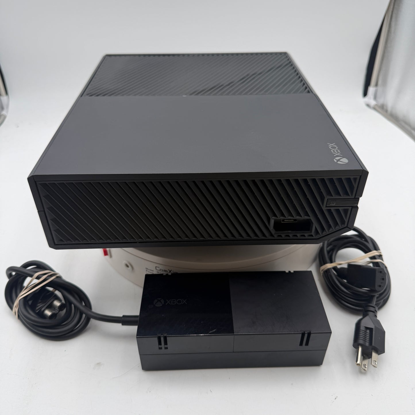 Microsoft Xbox One (1540) 2013 Video Game Console