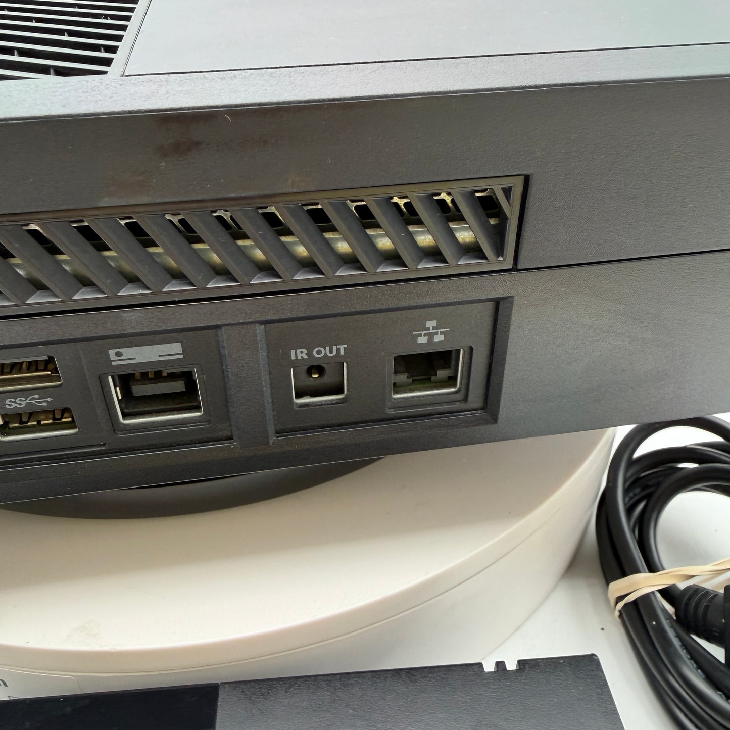 Microsoft Xbox One (1540) 2013 Video Game Console