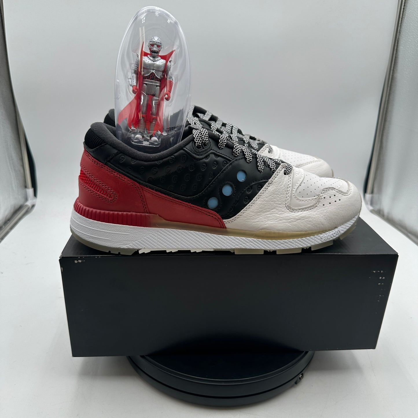 Saucony x Czarface Azura 'Czarcony' Men's Sneakers Size 12 w/ Figure