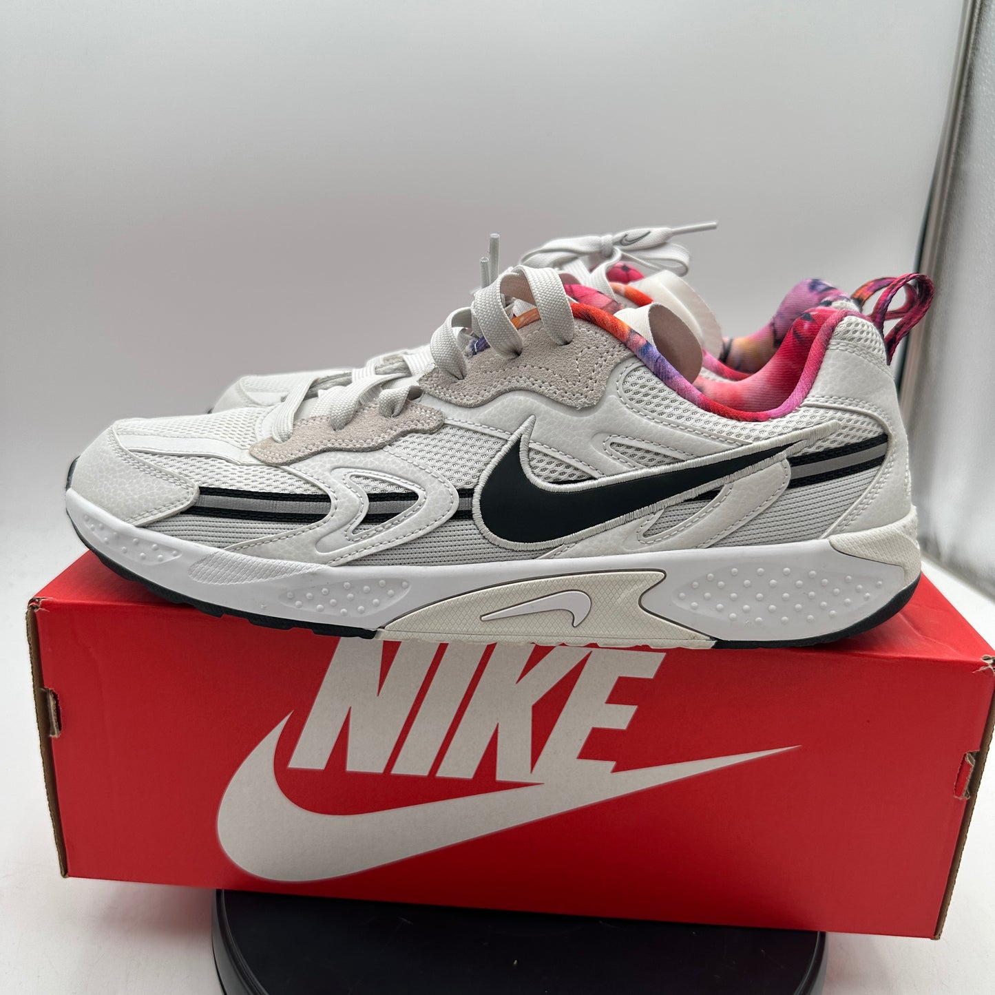 Nike Unisex Jam Train Sneakers White/Black-Photon-Dust 12M & 13.5W