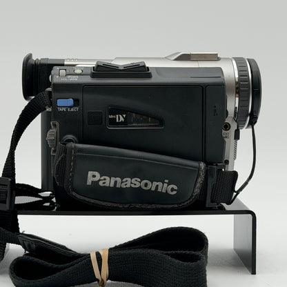 Panasonic PV-DV400D With Carrying case READ