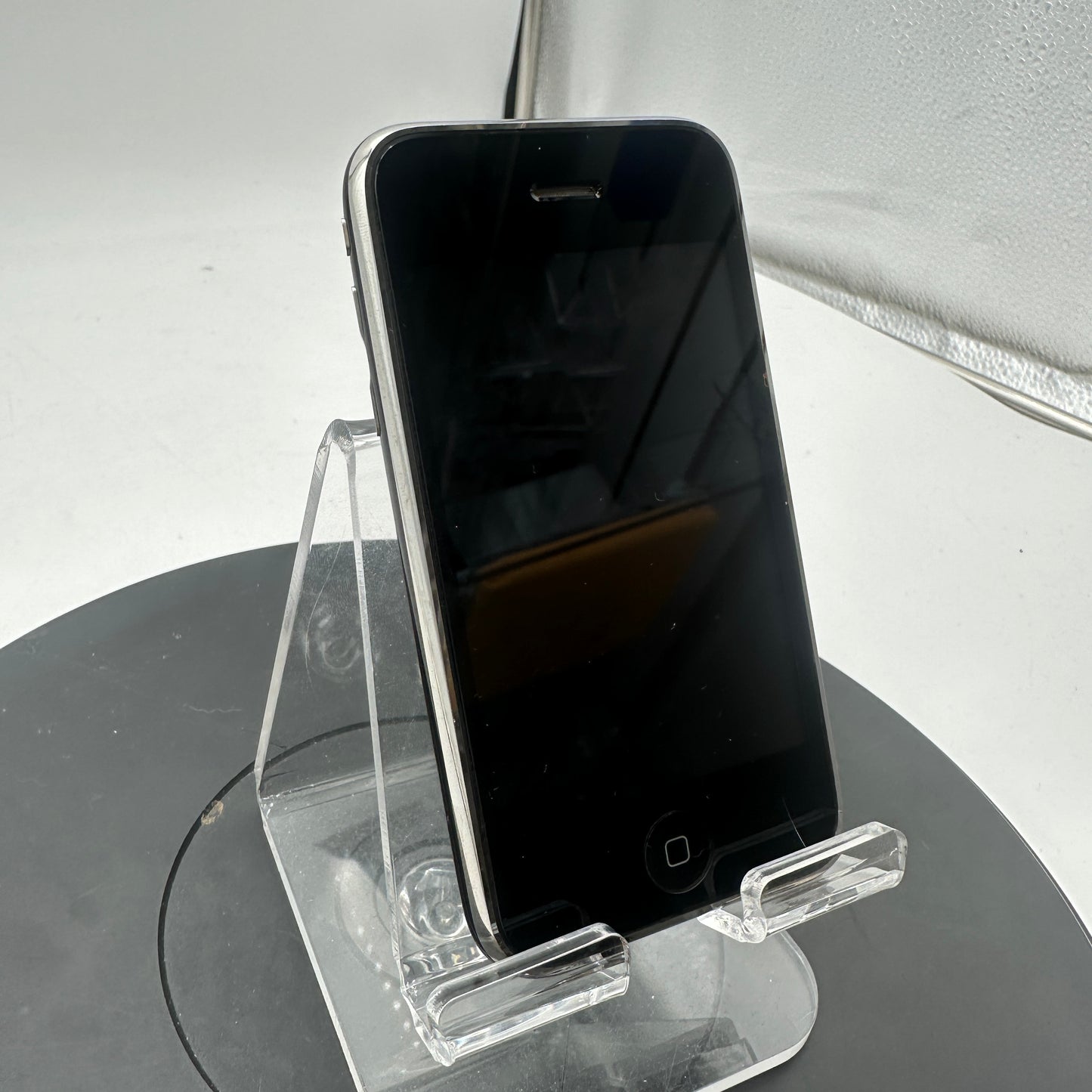 Lot of two Apple iPhone 3GS 8GB READ